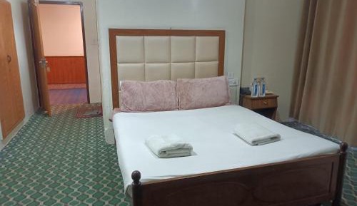 Room #1310087902
