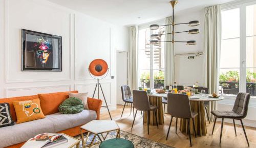 Apartment with Shower