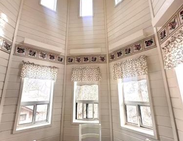 Suite with Mountain View