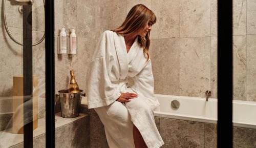 One-Bedroom King Suite with City View