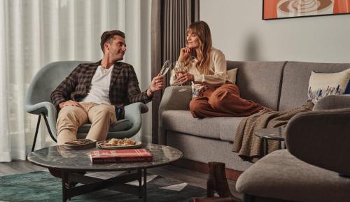 One-Bedroom Large Suite with Parliament View