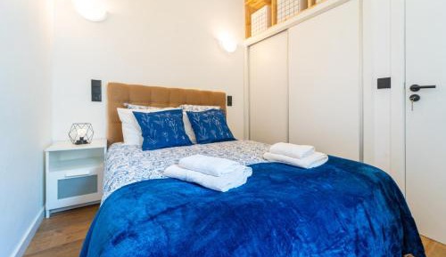 One-Bedroom Apartment with Terrace