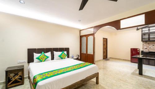 Spacious Premium Room with Balcony