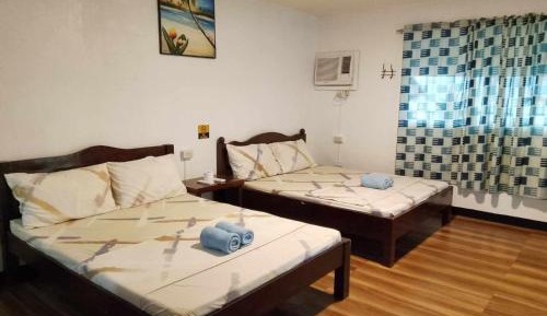 Quadruple Room with Private Bathroom