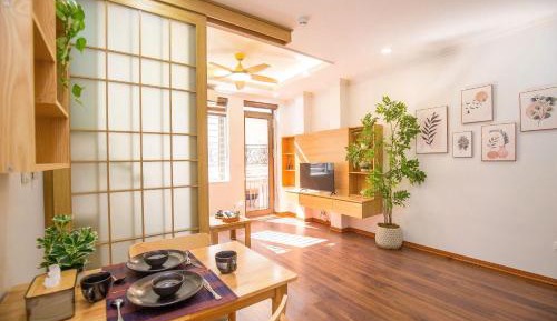 Deluxe One-Bedroom Apartment