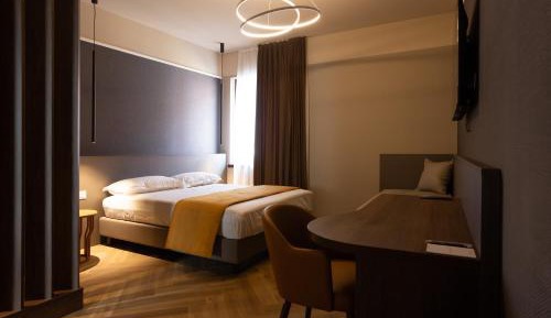 Deluxe Double Room with Bath