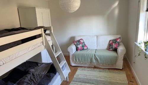 Standard Twin Room with Shared Bathroom