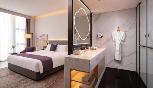 Superior Room with One King Bed
