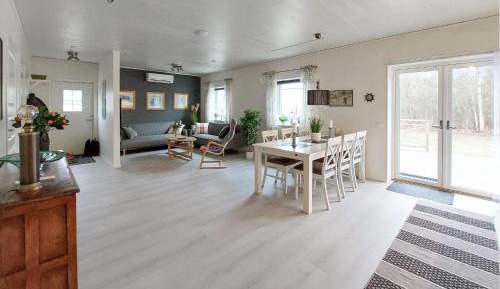 Two-Bedroom Holiday Home