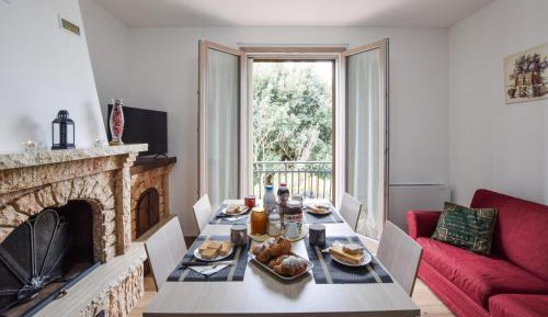 Three-Bedroom Holiday Home 