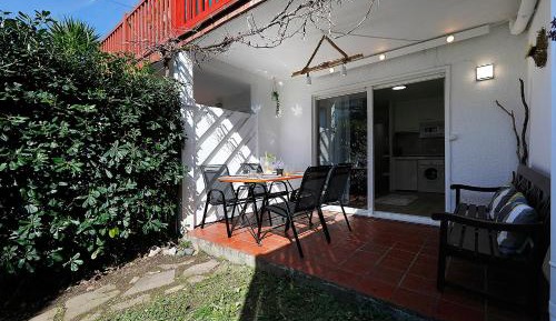 Apartment with Garden View