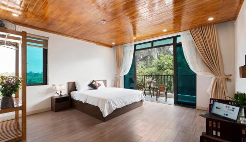 Double Room with Mountain View