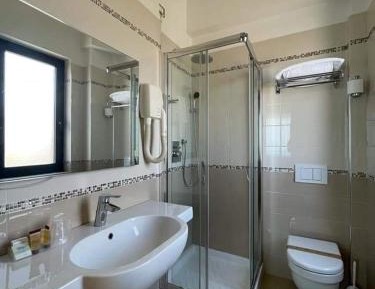 Deluxe Double Room with Balcony and Sea View