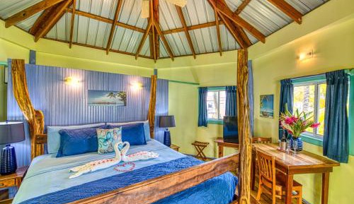 Bungalow with Garden View