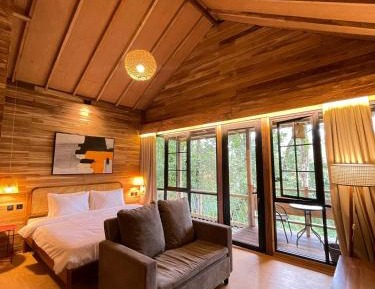 Family Room with Mountain View