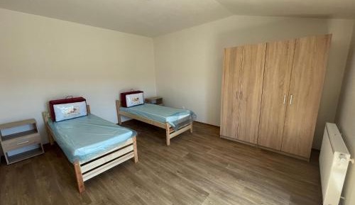 Twin Room with Shared Bathroom