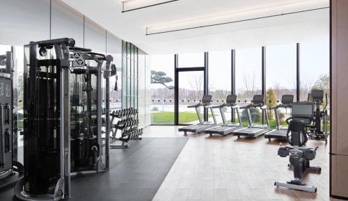 Guest Room with 1 King, Garden view Balcony