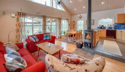 Five-Bedroom Holiday Home