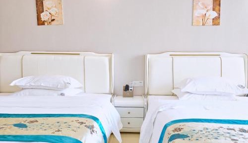 Deluxe Twin Room with City View