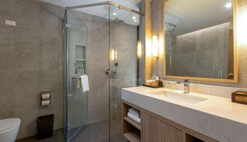 Garden Pool Access King Room