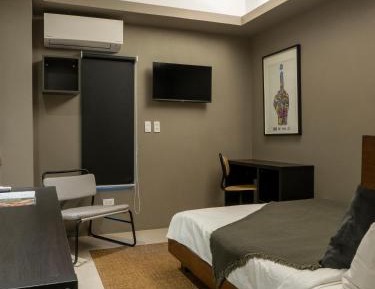 Standard Queen Room