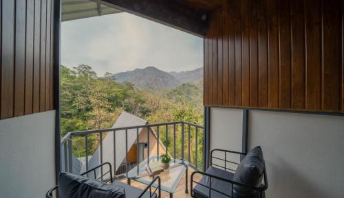 Junior Suite with Mountain View