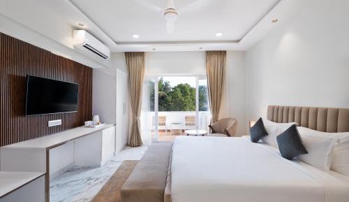 Deluxe Double Room with Balcony