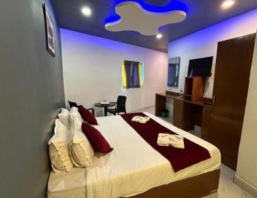 Deluxe Triple Room with Sea View