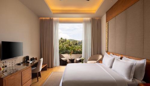Deluxe Double Room with Balcony