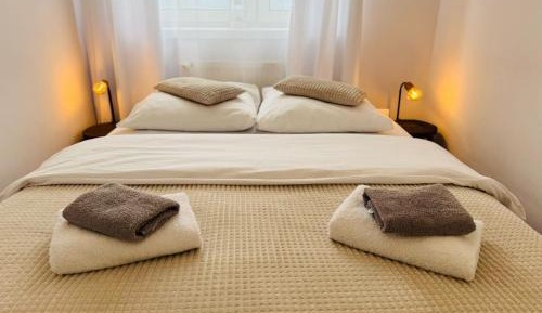 One-Bedroom Apartment with Balcony and Mountain View  