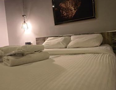 Deluxe Double Room with Bath