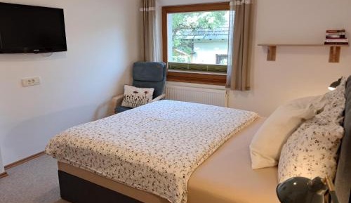 One-Bedroom Apartment with Balcony