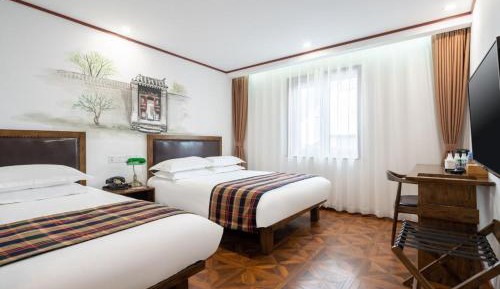 Superior Family Room