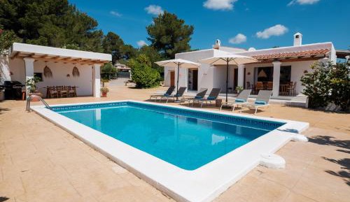 Villa with Garden View