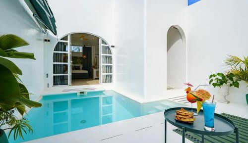 Suite with Private Pool