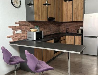 One-Bedroom Apartment with City View