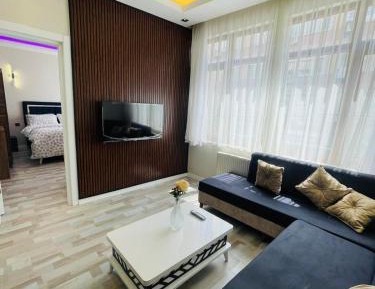 Two-Bedroom Deluxe Apartment with Balcony