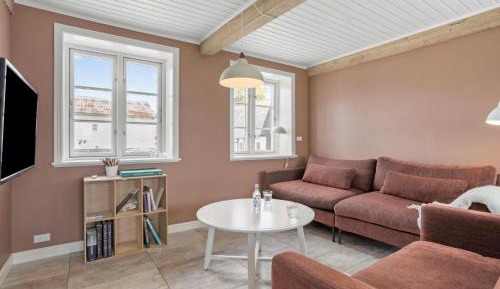 Nine-Bedroom Holiday Home