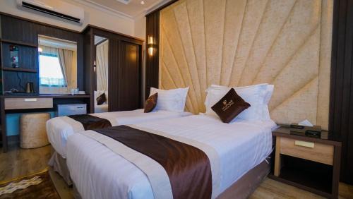 Suite with City View