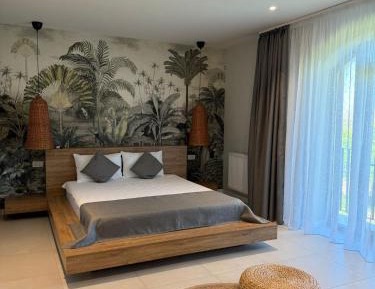Deluxe Family Suite