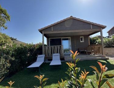 Deluxe Bungalow