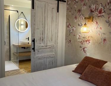 Queen Room with Garden View