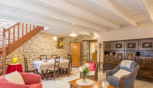 Holiday Home (4 Adults)