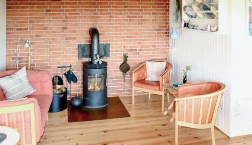 Three-Bedroom Holiday Home 