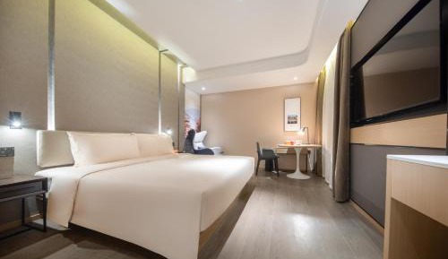 Elegant Double Room with Inner Window