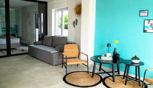 One-Bedroom Apartment with Sea View and Terrace