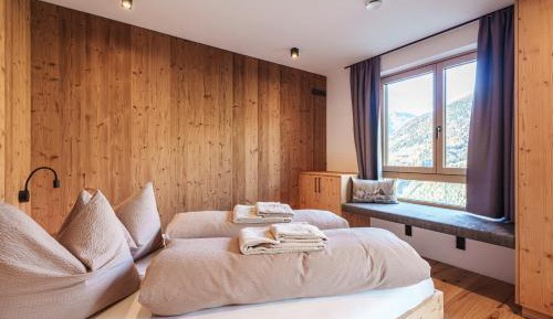 Suite with Mountain View