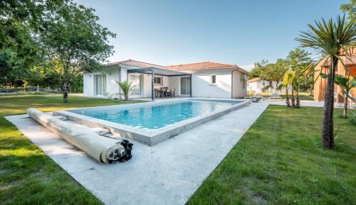 Villa with Garden View