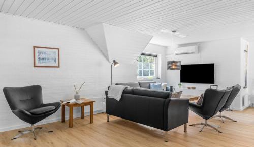 Six-Bedroom Holiday Home