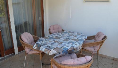 One-Bedroom Apartment with Balcony